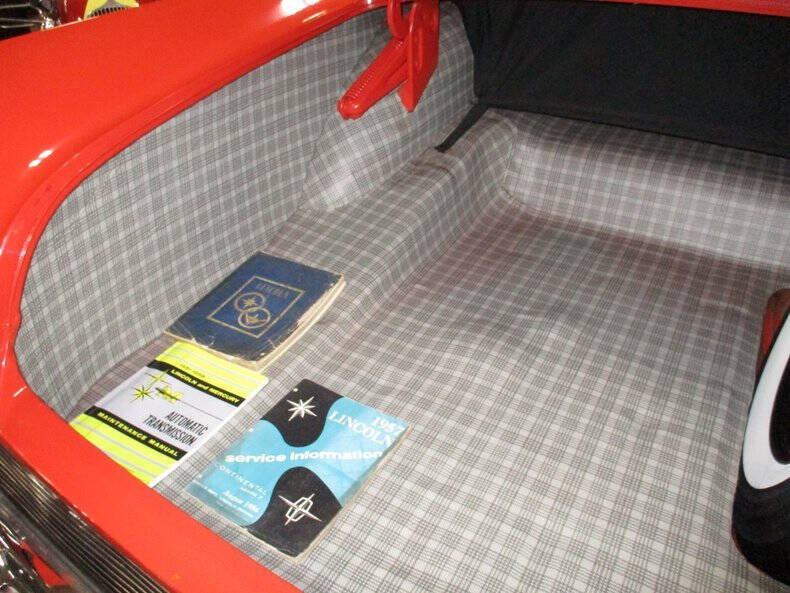 1957 Lincoln Premiere