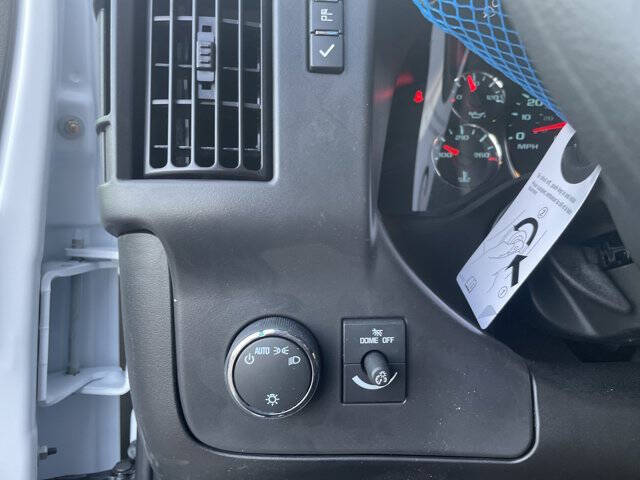 2025 Chevrolet Express 2500