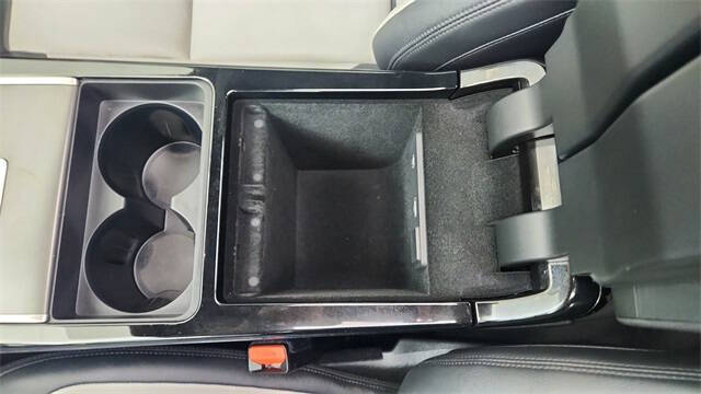 2024 Land Rover Range Rover Velar P250 Dynamic SE