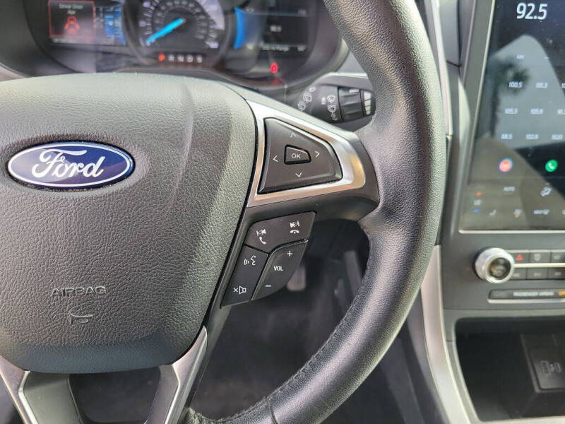 2022 Ford Edge SEL