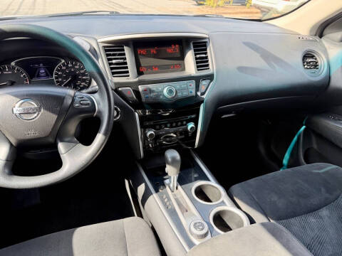 2016 Nissan Pathfinder S