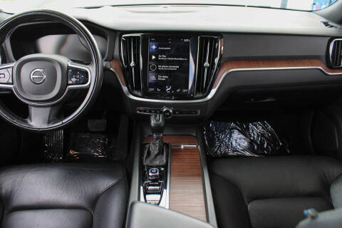 2020 Volvo V60 T5 Momentum