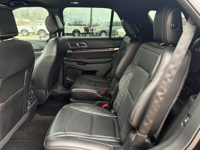 2017 Ford Explorer Platinum