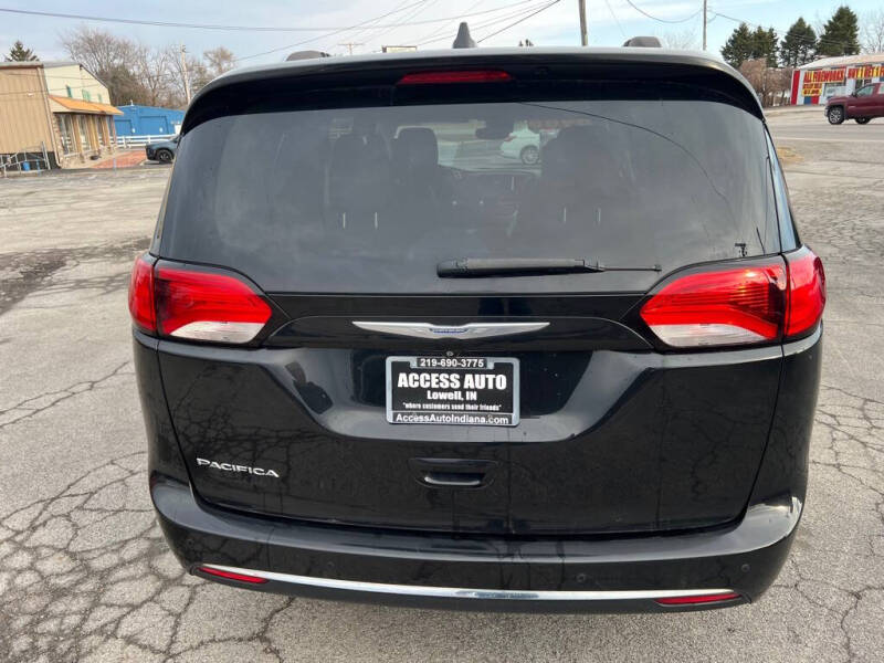2017 Chrysler Pacifica Touring-L Plus