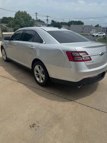 2019 Ford Taurus SEL