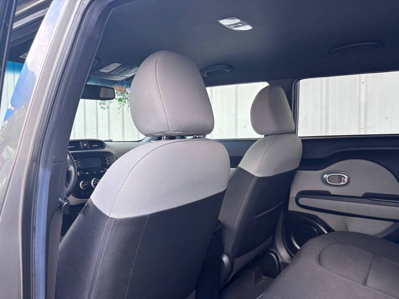 2016 Kia Soul +