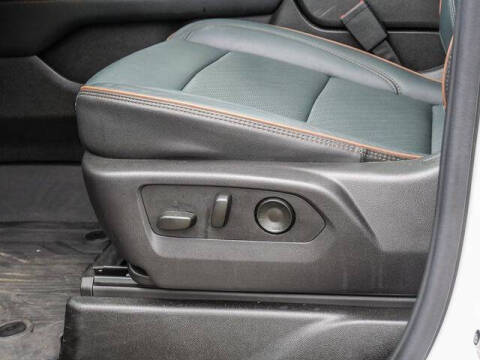 2025 GMC Yukon AT4