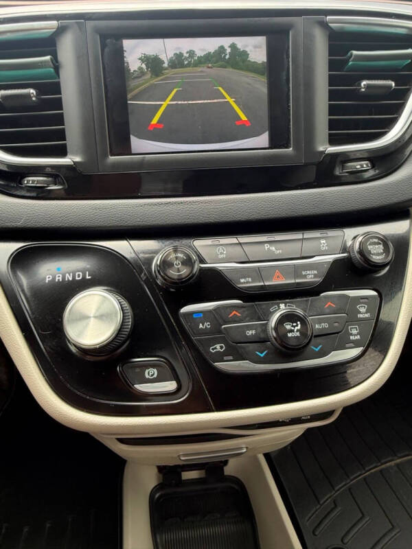 2018 Chrysler Pacifica Touring L