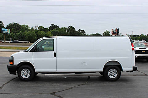 2025 Chevrolet Express 2500