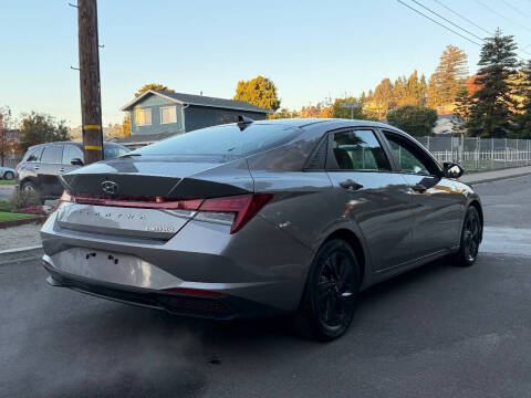 2022 Hyundai Elantra Hybrid Blue