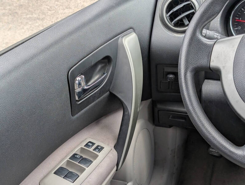 2012 Nissan Rogue S