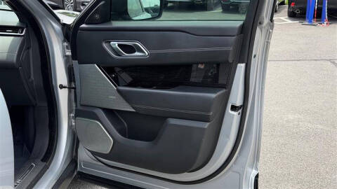 2019 Land Rover Range Rover Velar P250 R-Dynamic SE