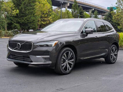 2023 Volvo XC60 Recharge T8 Plus Bright Theme
