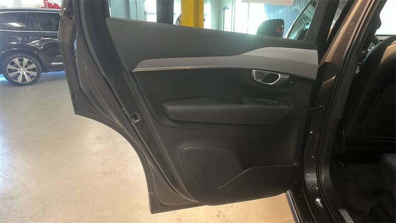 2024 Volvo XC90 B5 Core Bright Theme