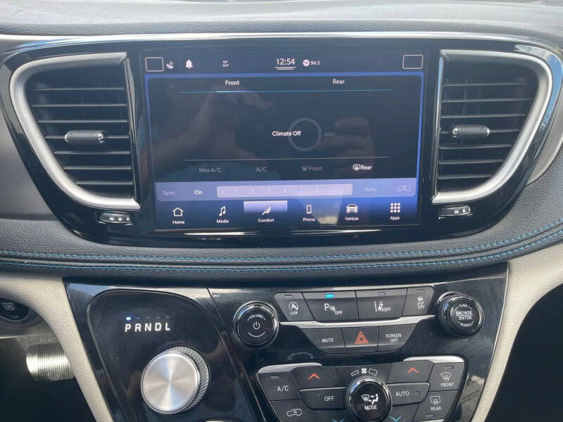 2021 Chrysler Pacifica Touring