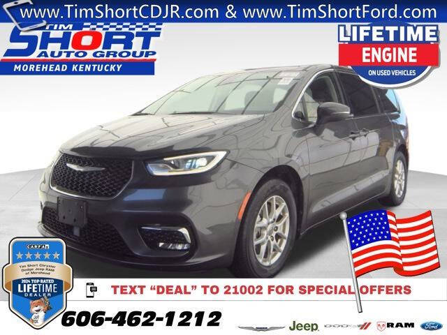 2023 Chrysler Pacifica Touring L's photo