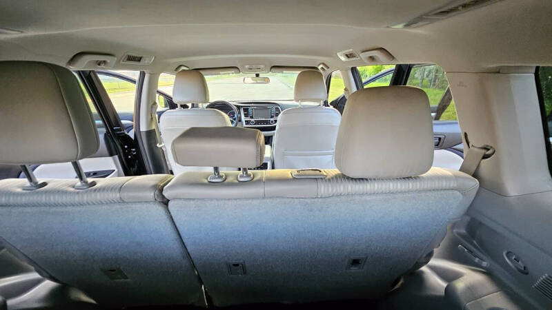 2016 Toyota Highlander LE Plus