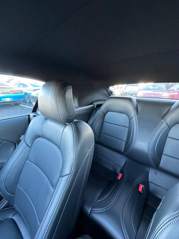 2025 Ford Mustang EcoBoost Premium