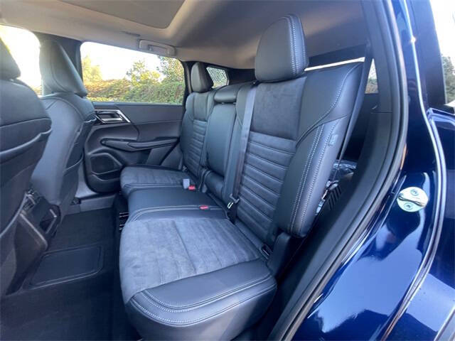 2025 Mitsubishi Outlander PHEV SE