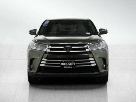 2017 Toyota Highlander LE Plus