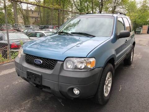 2007 Ford Escape Hybrid for sale at MAGIC AUTO SALES in Little Ferry NJ