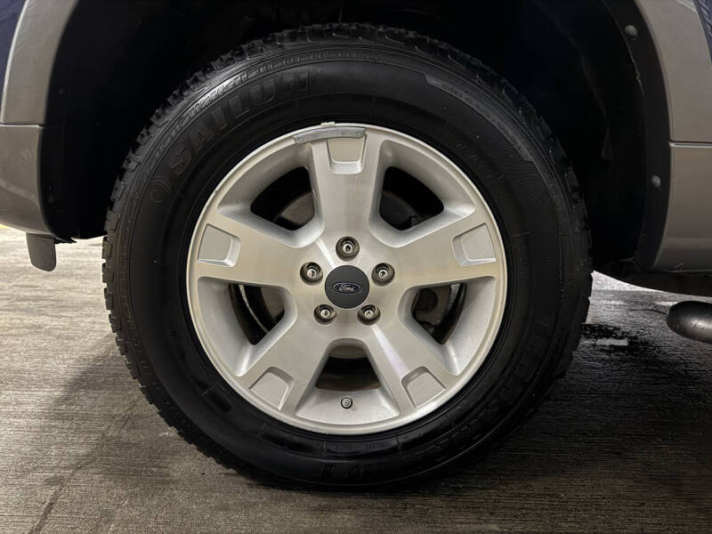 2005 Ford Explorer XLT