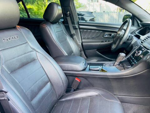 2017 Ford Taurus SHO