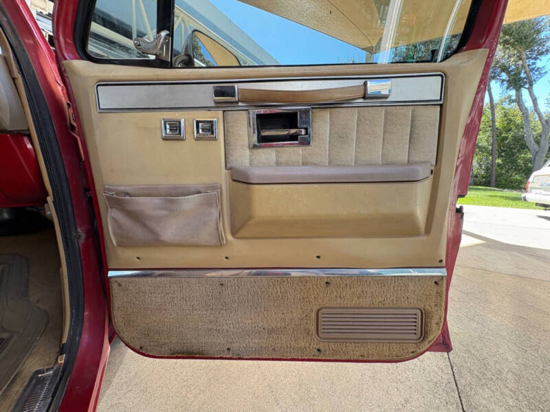 1986 GMC Suburban C1500