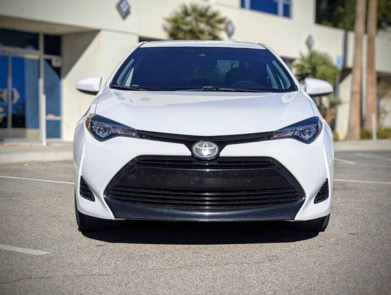 2018 Toyota Corolla LE photo 5