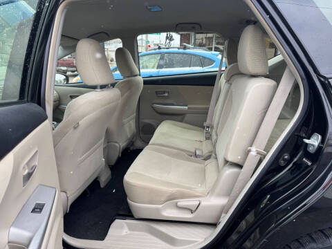 2012 Toyota Prius v Two