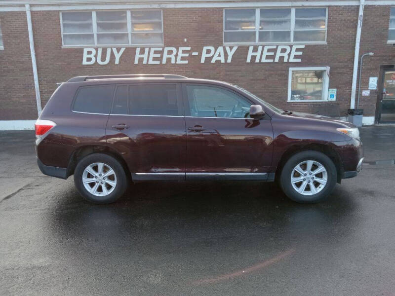 2011 Toyota Highlander for sale at Kar Mart in Milan IL