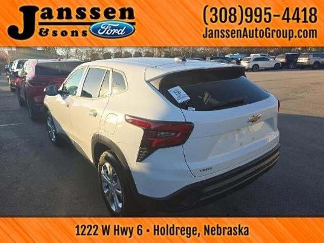 2025 Chevrolet Trax LS