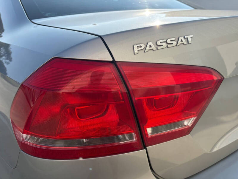 2012 Volkswagen Passat SE PZEV