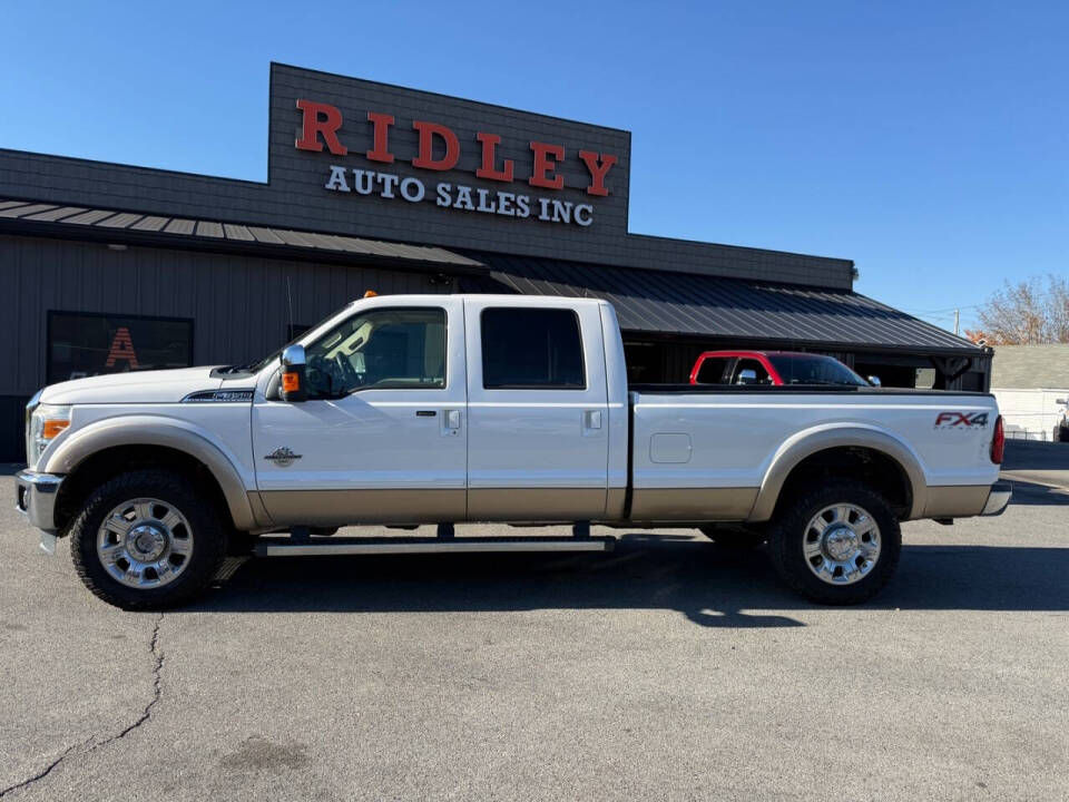 2013 Ford F-350 Super Duty Lariat's photo