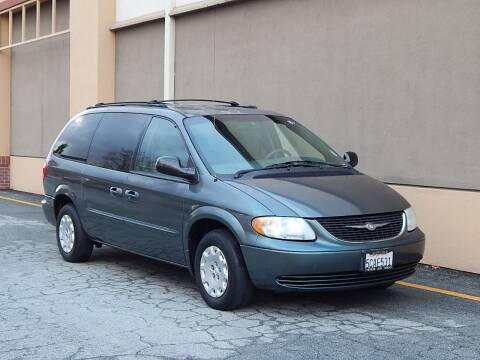 2003 Chrysler Town and Country for sale at Gilroy Motorsports in Gilroy CA