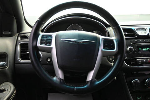 2013 Chrysler 200 Limited