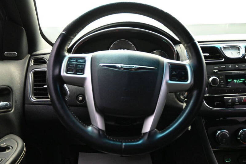 2013 Chrysler 200 Limited