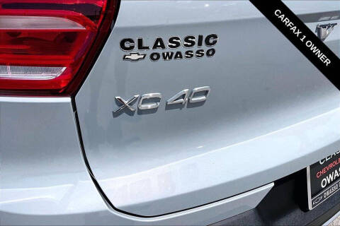 2024 Volvo XC40 B5 Plus Bright Theme