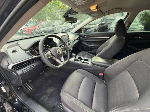 2022 Nissan Altima 2.5 SV