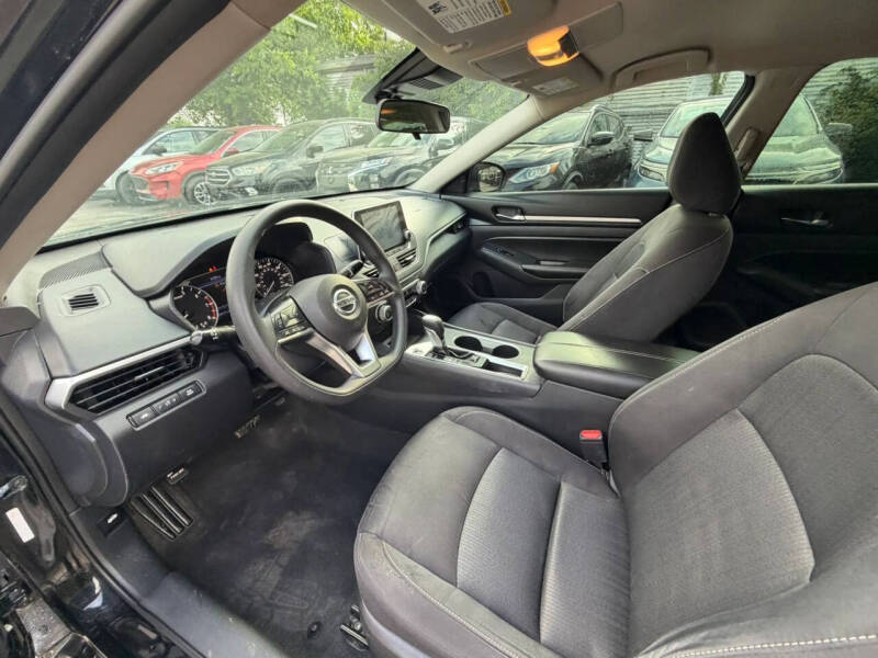 2022 Nissan Altima 2.5 SV