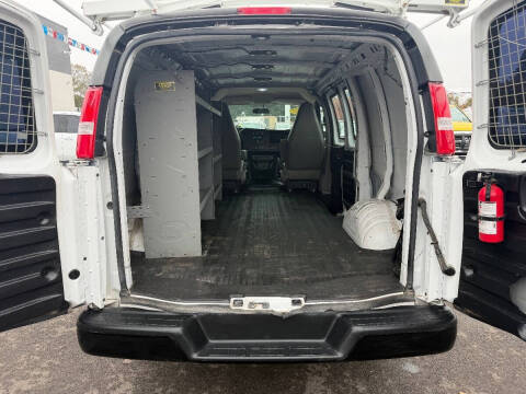 2022 Chevrolet Express 2500