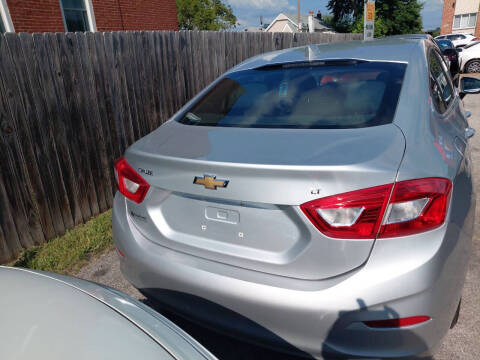 2017 Chevrolet Cruze LT Auto