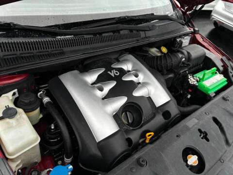 2007 Hyundai Entourage