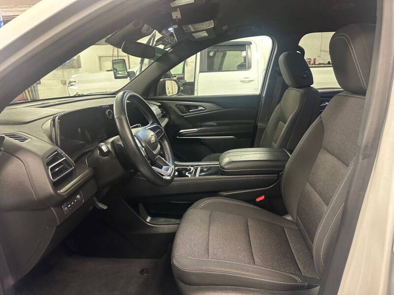 2024 Chevrolet Traverse LT