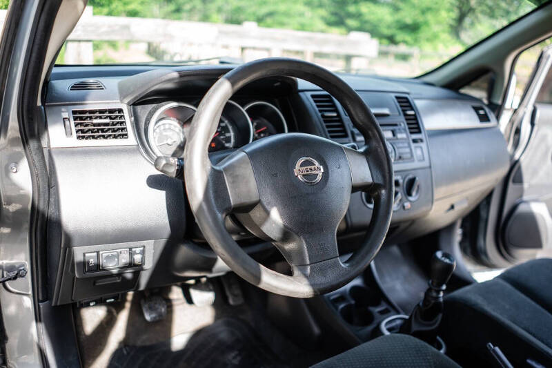 2012 Nissan Versa 1.8 S