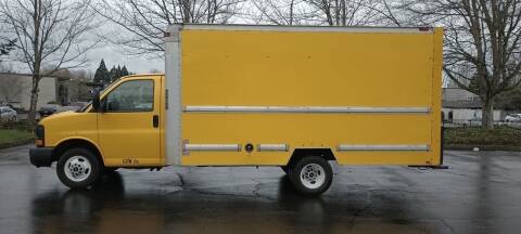 2006 GMC Savana for sale at Car Guys in Kent WA