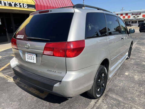 2004 Toyota Sienna