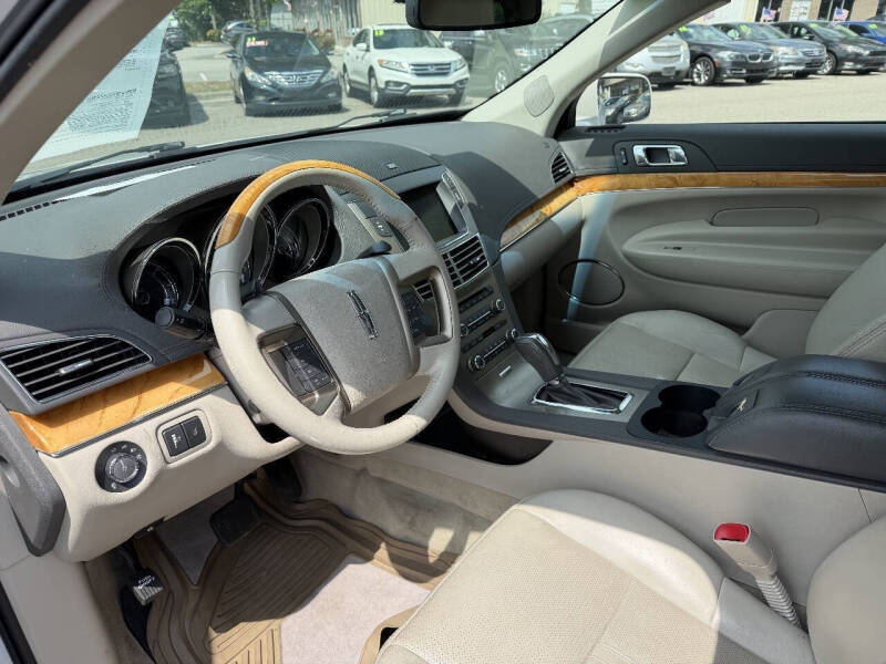 2011 Lincoln MKT