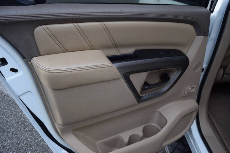 2015 Nissan Armada Platinum