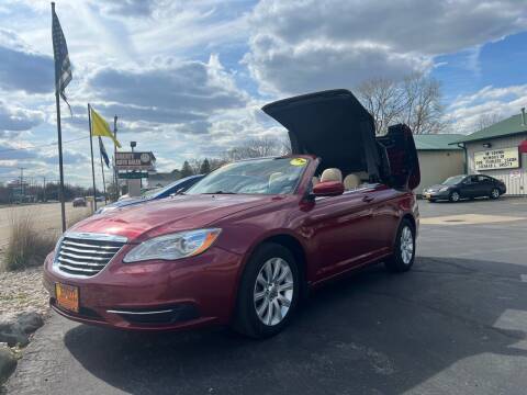 2011 Chrysler 200 for sale at GRESTY AUTO SALES in Loves Park IL